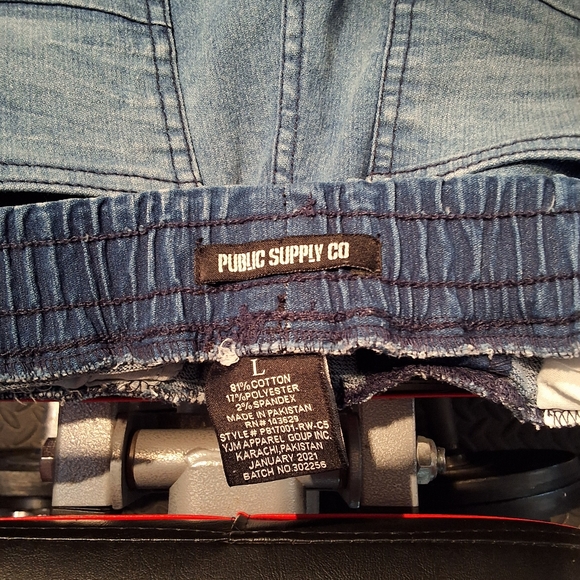 Boys denim shorts. - Picture 5 of 6